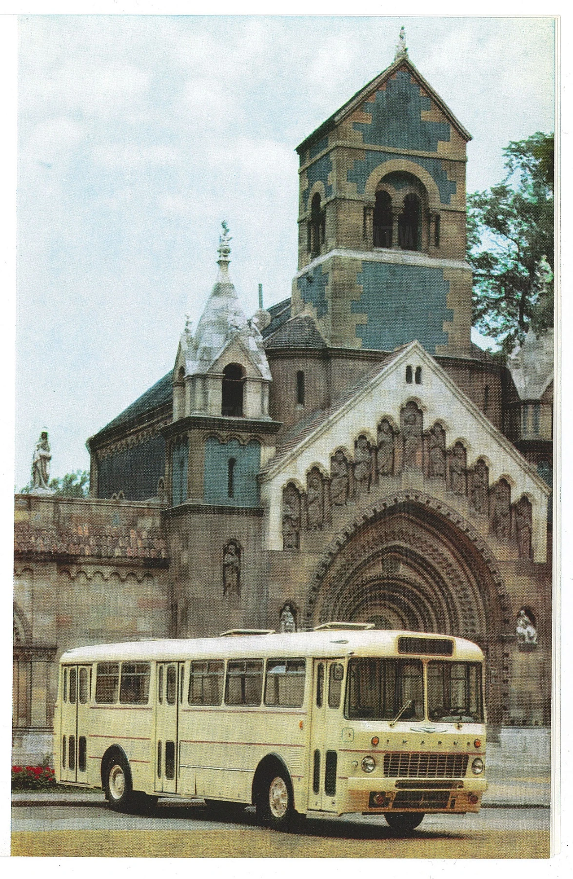 Ikarus 180